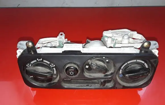 Mitsubishi Pajero Sport I Climate control unit MR360556