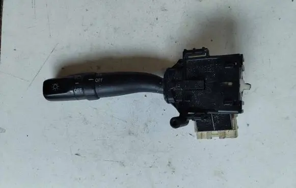 Toyota Avensis T250 Indicator stalk 173650