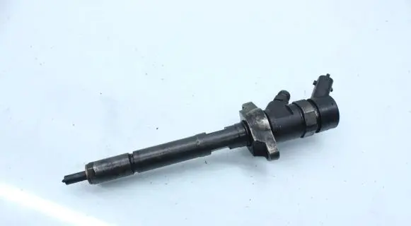 Fuel injector