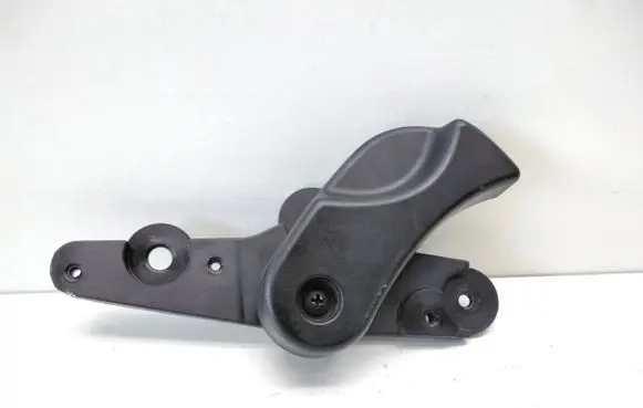 Engine bonnet (hood) release handle