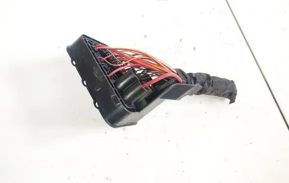 Volkswagen Golf Plus Fuse box set 15345261 1534526-1