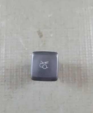 Ford Mustang VI Tailgate/boot open switch button FR3T19B514AAW