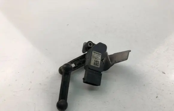 Volvo XC90 Front height sensor lever 32246992
