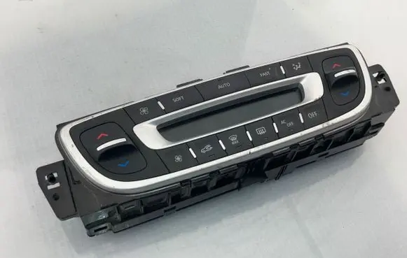 Renault Fluence Climate control unit 275100018R 111007231096 E1059021