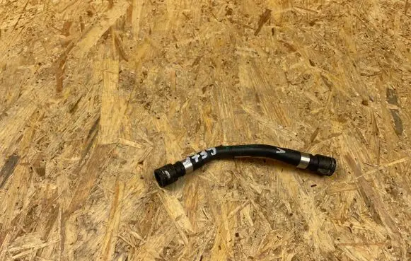 BMW 5 G30 G31 Engine coolant pipe/hose 8573221