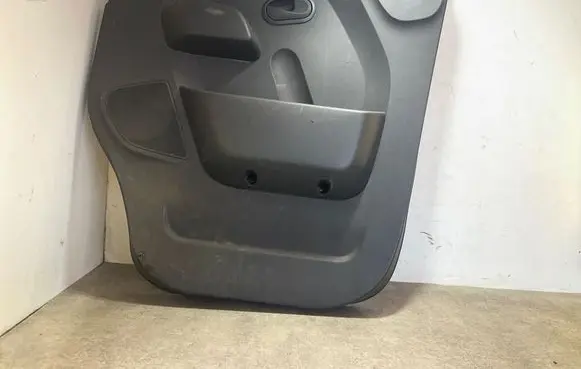 Renault Master III Front door card panel trim 809001997R A1466100608