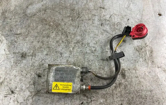 Mercedes-Benz E W210 Headlight ballast module Xenon 5dv00776017