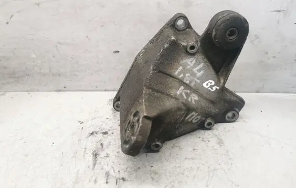 Audi A4 S4 B5 8D Engine mounting bracket 8D0399114S