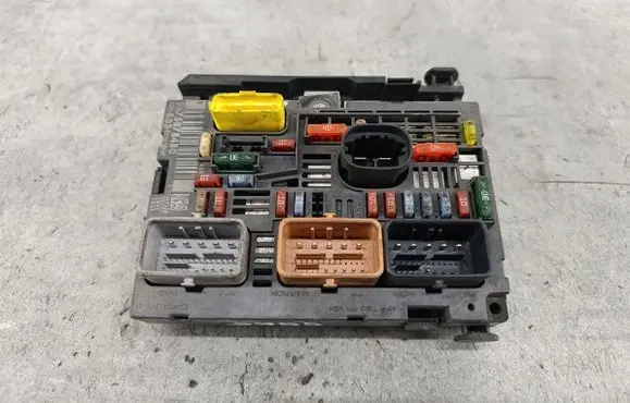Peugeot 308 BSM Control unit 