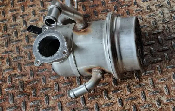 EGR valve cooler