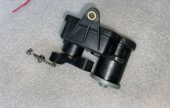 Mercedes-Benz R W251 Intake manifold valve actuator/motor 