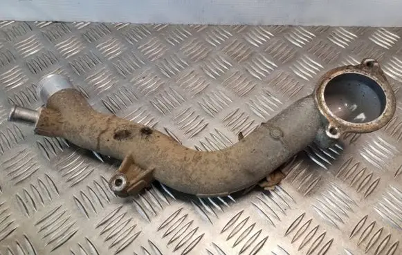 Toyota Land Cruiser (J120) Engine coolant pipe/hose