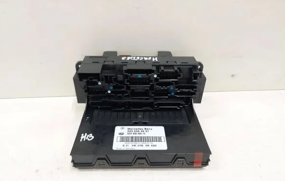 Mercedes-Benz CLC CL203 Fuse module 2035454501 5DK00848515