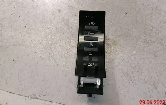 Mercedes-Benz S W221 Suspension ride height/mode switch A2218215451