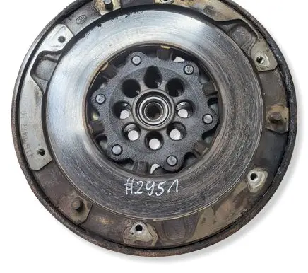 BMW 3 E90 E91 Flywheel 415047710