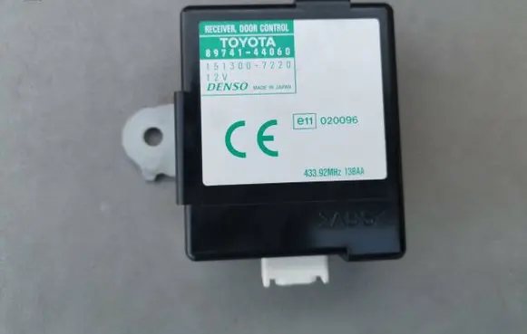 Toyota Avensis Verso Door control unit/module 8974144060 1513007220