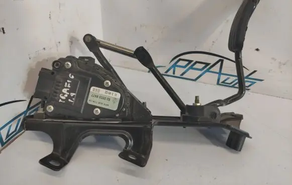 Renault Trafic II (X83) Accelerator pedal position sensor 8200008477 6PV00811915
