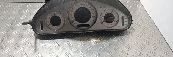 Mercedes-Benz E W211 Speedometer (instrument cluster) A2115405711 110080250015 88311391