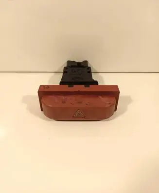 Nissan Qashqai Hazard light switch 06016