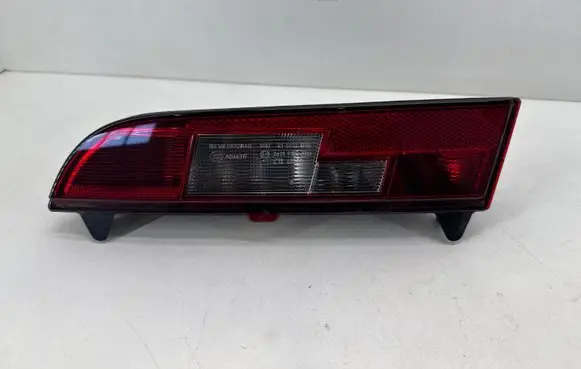 BMW i3 Rear bumper light 7304043
