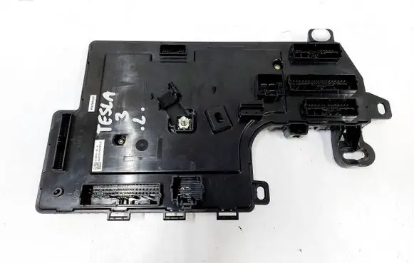 Tesla Model 3 Comfort/convenience module 1078673-00-K