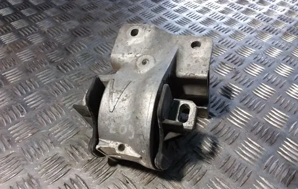 Peugeot 607 Engine mount bracket 326C72