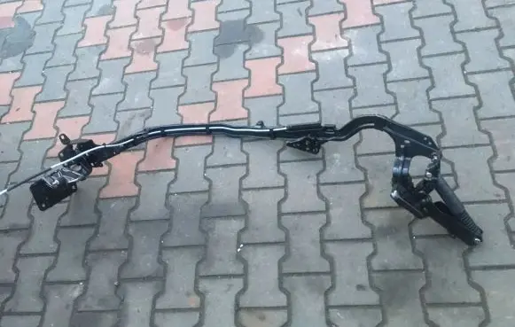Volvo C70 Convertible roof hinge 1593192024 8643157