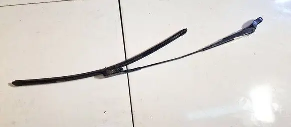 Skoda Fabia Mk2 (5J) Front wiper blade arm 5j1955410b