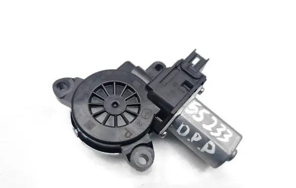 Mazda CX-3 Front door window regulator motor B45C5858X CM012810