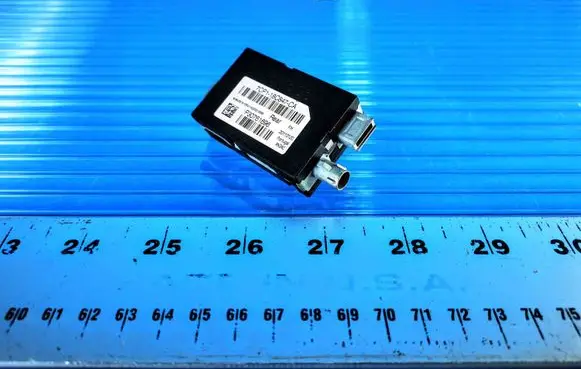 Ford Focus Aerial antenna amplifier 7CP118C847CA P30761696
