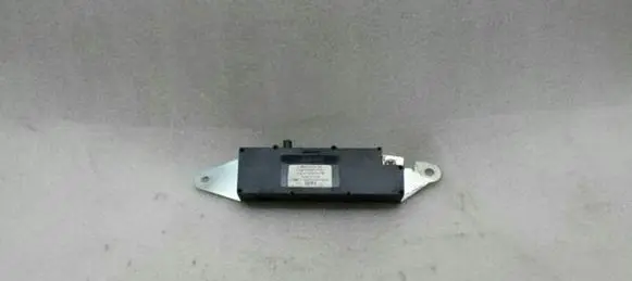 Jaguar XK - XKR Aerial antenna amplifier 8W8318C847AB C2P16038