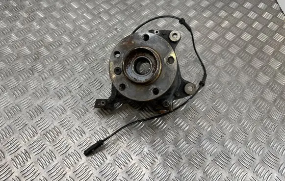 BMW X4 F26 Front wheel hub 685595301