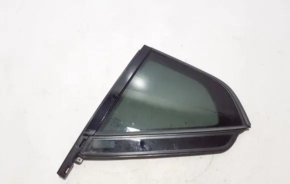 Rear vent window glass