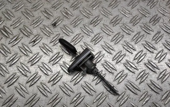 Mitsubishi Lancer VIII Front door lock (next to the handle) 