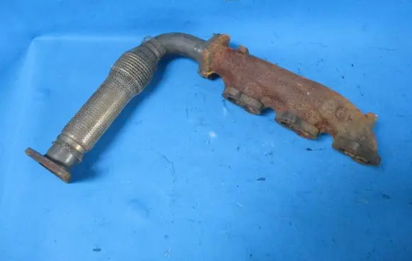 Audi Q7 4L Exhaust manifold 059253034P