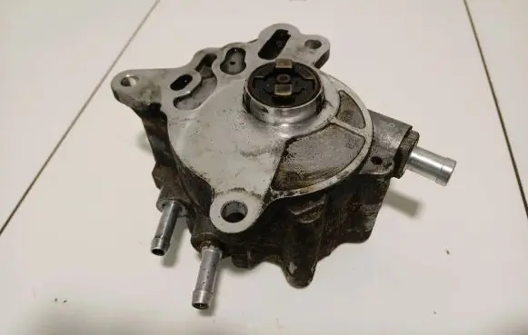 Audi A4 S4 B7 8E 8H Vacuum pump 03G145209C 74050601