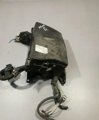 Toyota Avensis T270 Fuse box set 8266205150