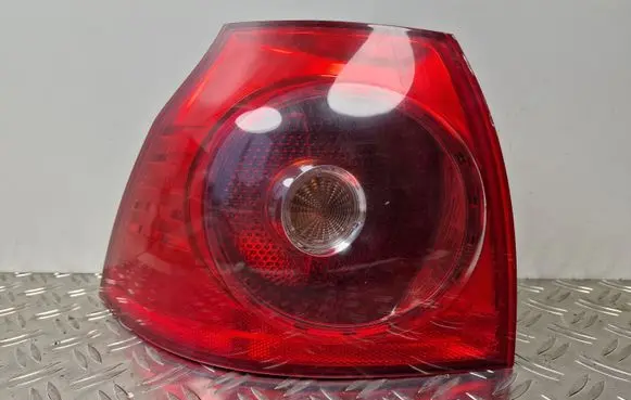 Volkswagen Golf V Rear/tail lights 1K6945095E
