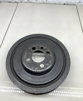 Volkswagen PASSAT B6 Crankshaft pulley 03G105243