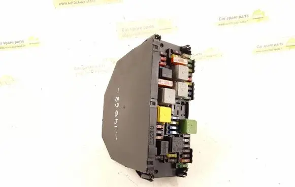 Mercedes-Benz C W204 Fuse box set 2129003514 A2129003514