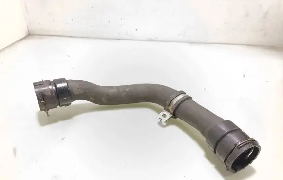 Mercedes-Benz CLA C117 X117 W117 Engine coolant pipe/hose A6512000182