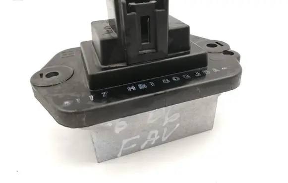 Mazda 6 Heater blower motor/fan resistor PM010010B