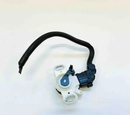 Toyota C-HR I Brake pedal sensor switch 8951047030