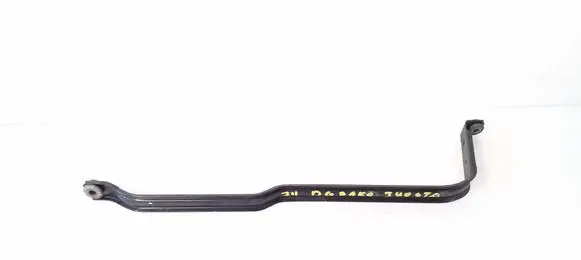 Fuel tank mounting bracket
