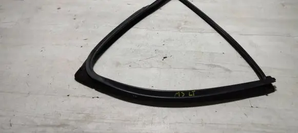 Mazda 3 III Rubber seal rear door window/glass 13LT
