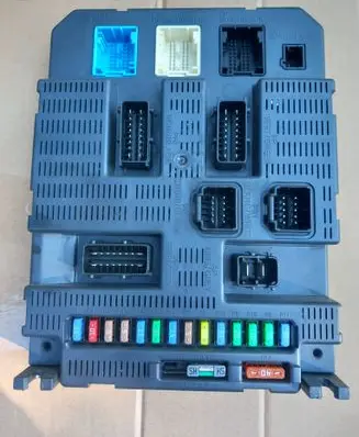 Peugeot 308 SW Comfort/convenience module 9663798180 3264819990608 0138484250608