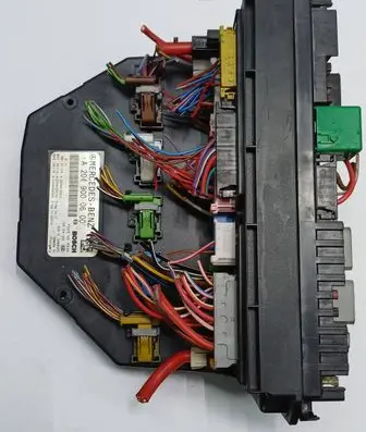 Mercedes-Benz C W204 SAM control unit A2049000600