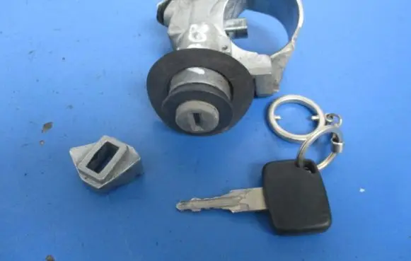 Opel Astra F Ignition lock