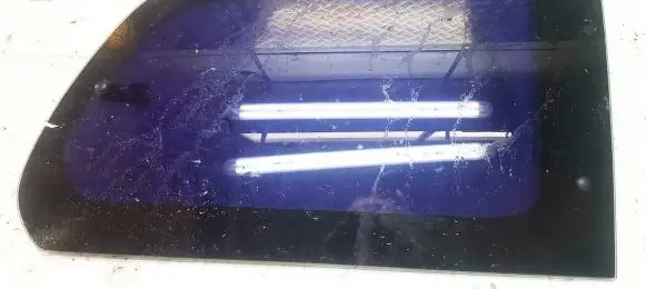 KIA Carnival Rear side window