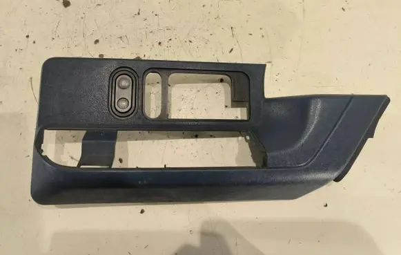 Chevrolet Suburban Front door interior handle trim 15680758